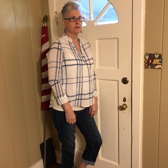 Meet your Posher, Melissa - Picture 3 of 4